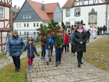 Palmsontag in St. Crescentius - Beginn der Heiligen Woche (Foto: Karl-Franz Thiede)